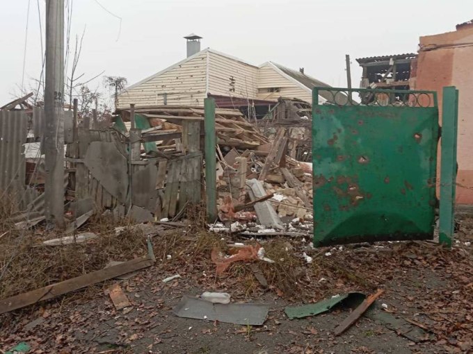 Ворог пошкодив будинки та підприємства на Харківщині